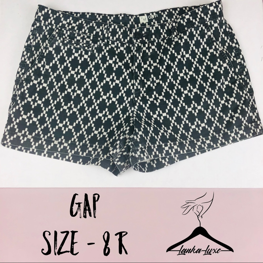 Gap Black & White Diamond Print Short